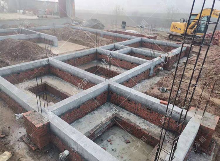 農(nóng)村自建房怎么避免一層地面下沉和開裂？回填土我們怎么做比價好？