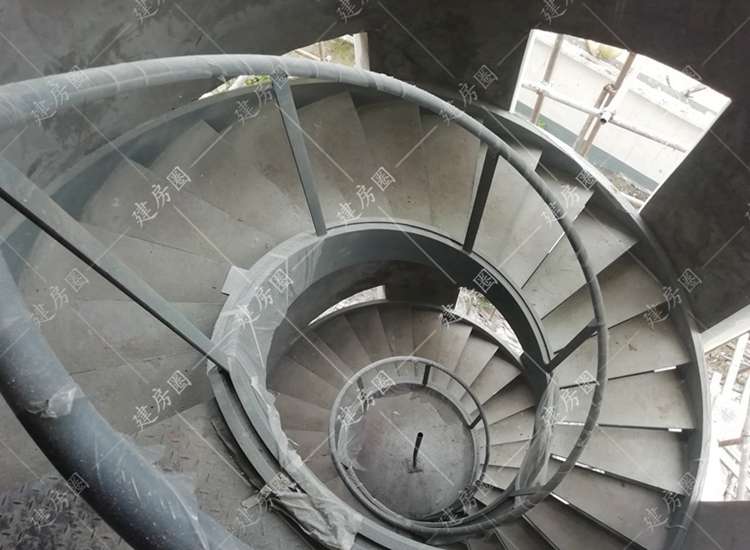 農(nóng)村自建房常見的幾種樓梯樣式，每種樓梯有哪些優(yōu)缺點