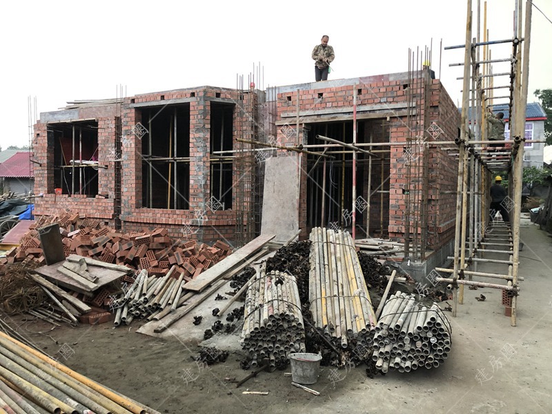 農(nóng)村建房澆筑混凝土遇到下雨怎么辦？我們應(yīng)該采取那些措施呢？
